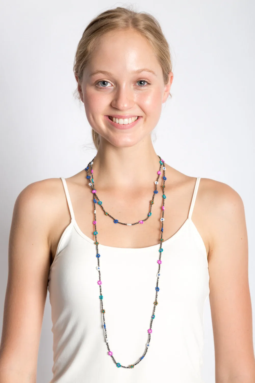Daisy Chains Necklace (Aqua)