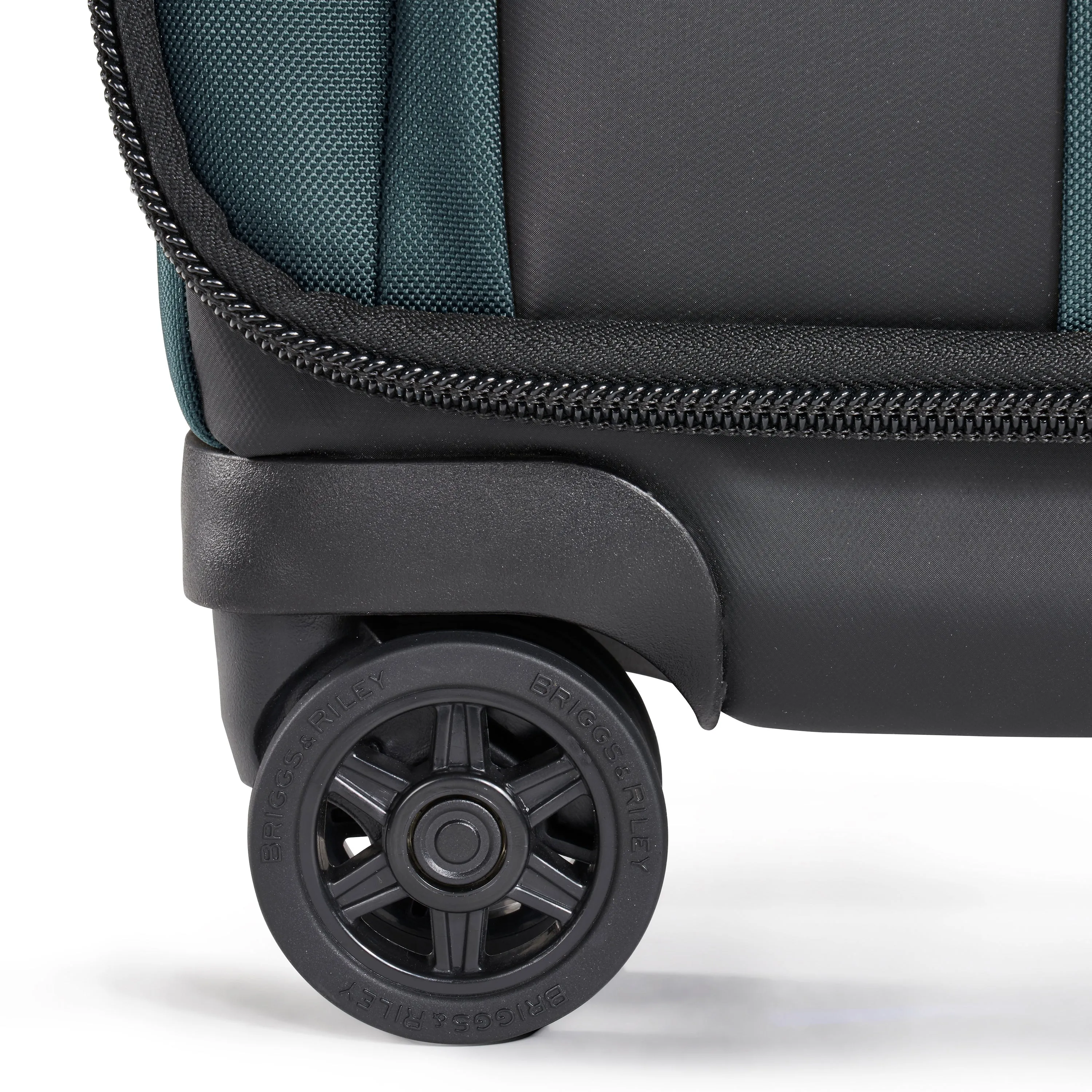 Domestic 56cm Carry-on Expandable Spinner