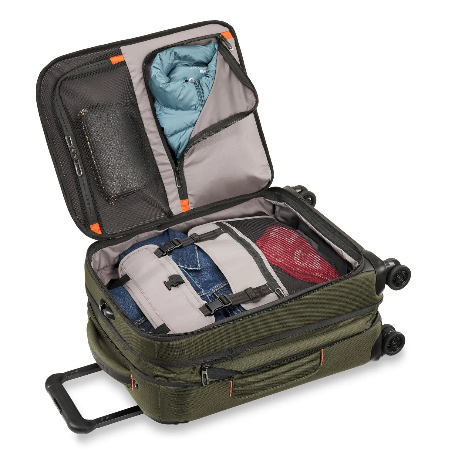 International 53cm Carry-on Expandable Spinner