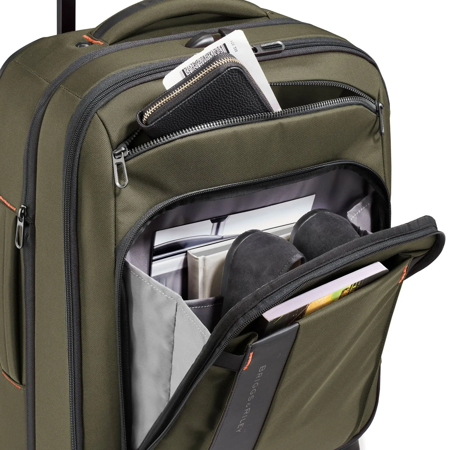 International 53cm Carry-on Expandable Spinner
