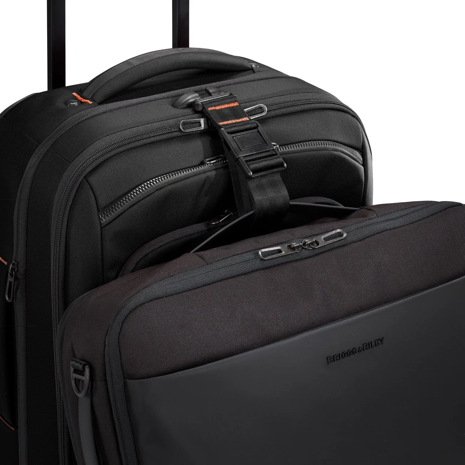 International 53cm Carry-on Expandable Spinner