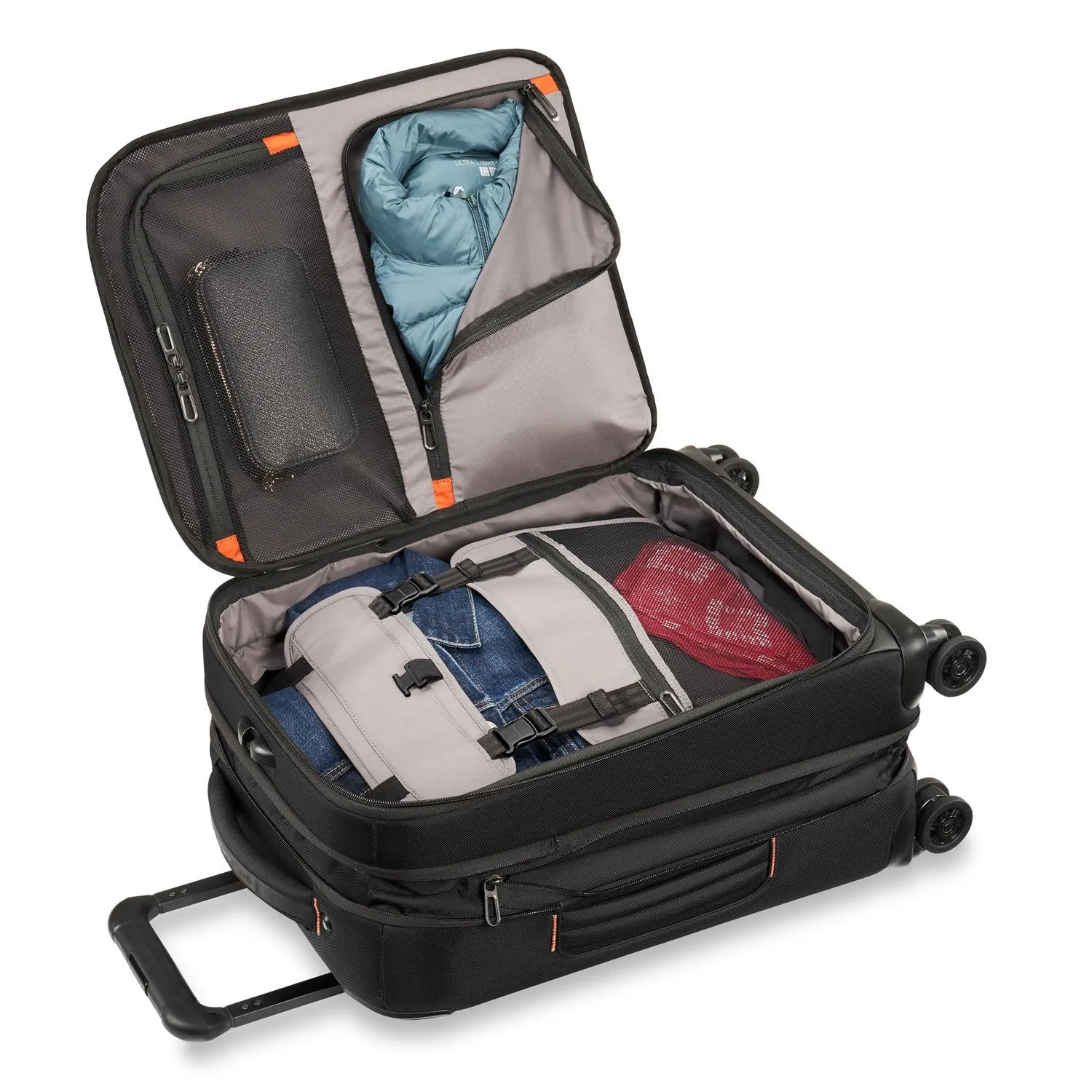 International 53cm Carry-on Expandable Spinner