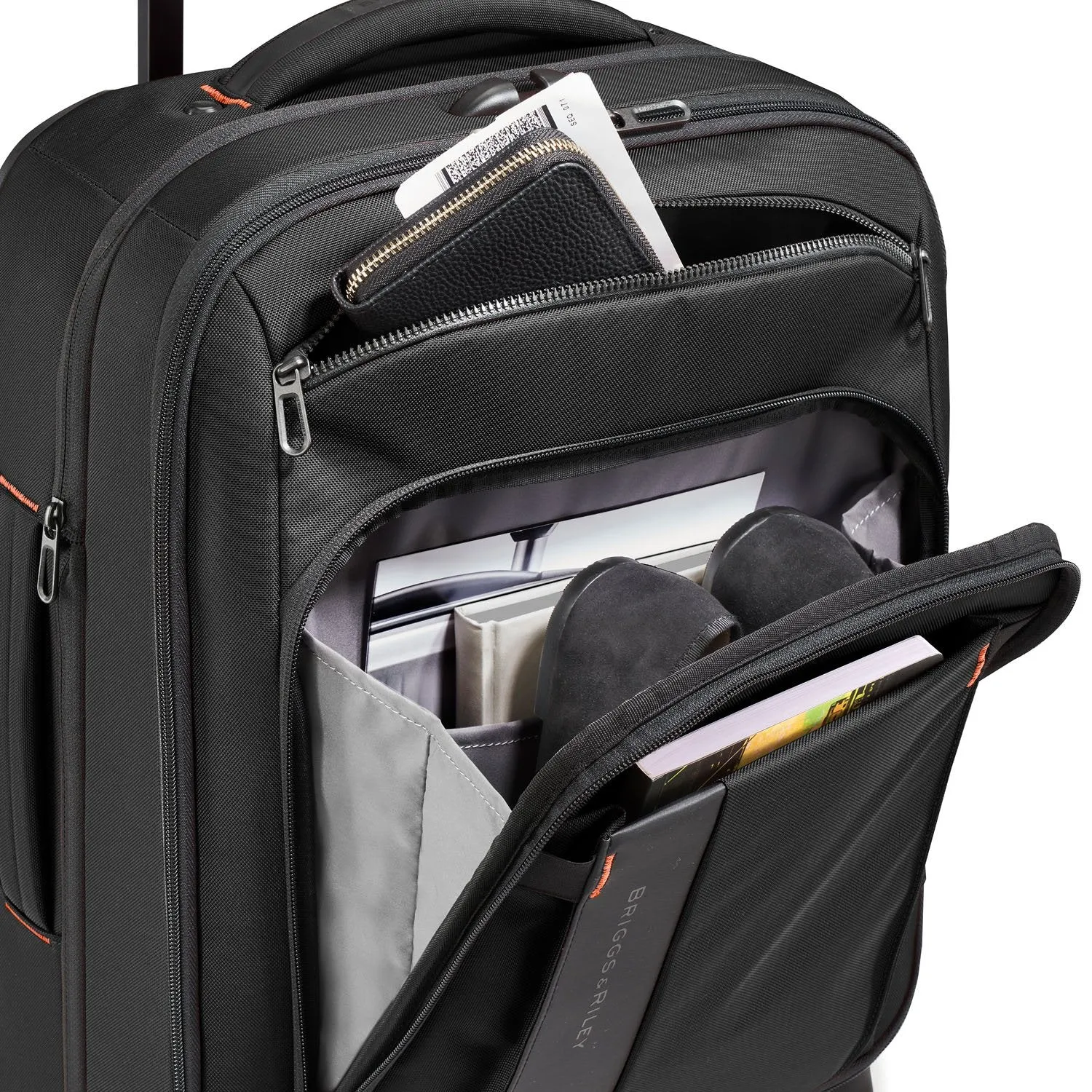 International 53cm Carry-on Expandable Spinner