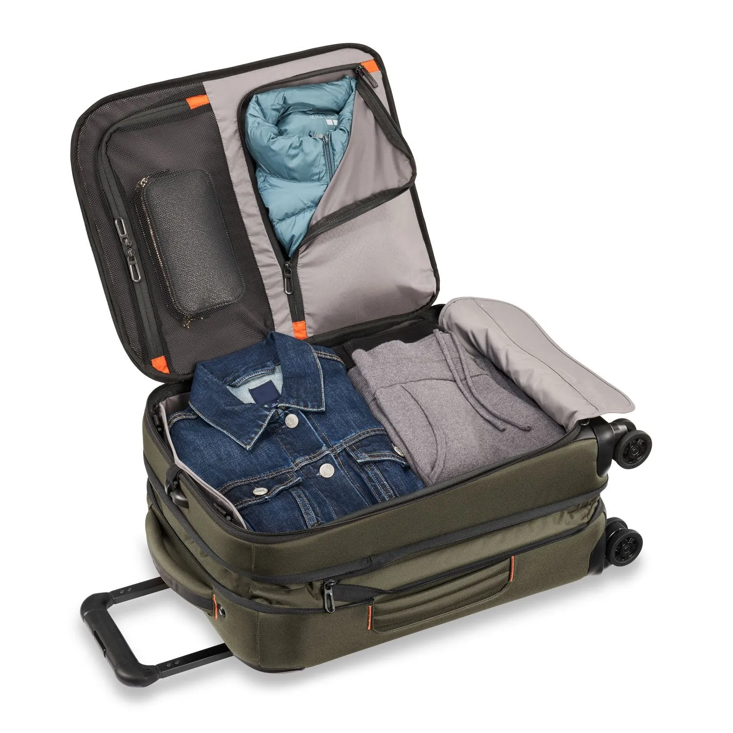 International 53cm Carry-on Expandable Spinner