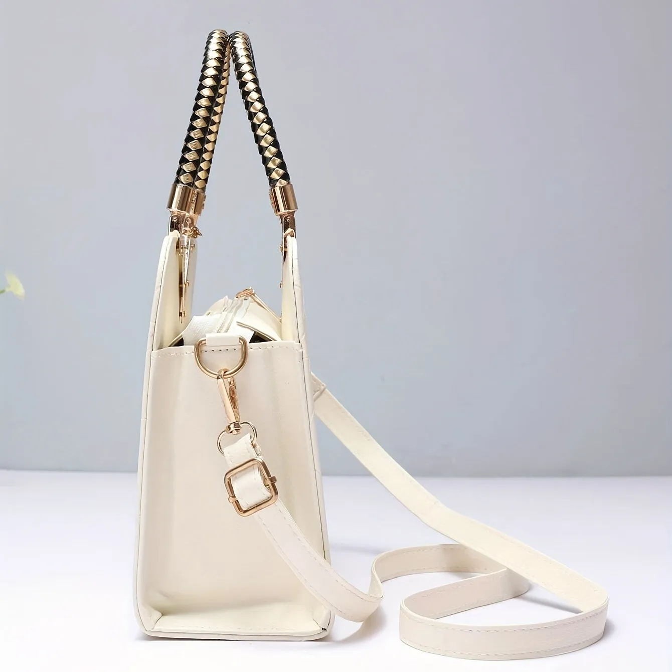 realaiot  Geometric Embossed Handbag For Women, Fashion Hard Shell Crossbody Bag, Elegant Satchel Purse With Pendant